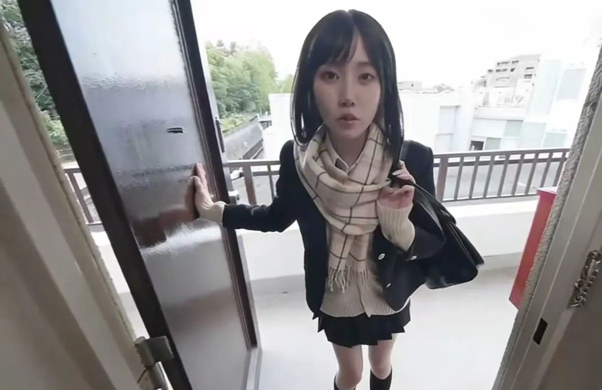 《泡在我家的辣妹-真人版》HD高清全集在线观看-泡在我家的辣妹真人版未删减版免费播放-1080P超清画质无广告