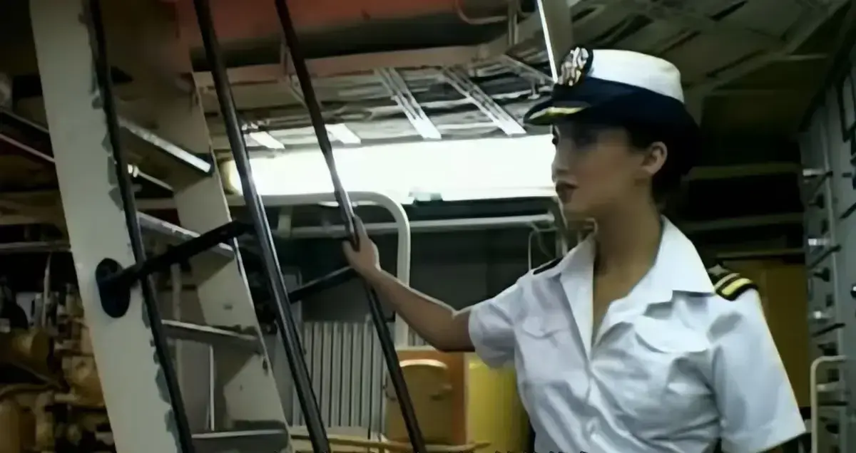 《军舰上的女兵》HD高清完整版在线观看-《军舰上的女兵》无删减中文版免费观看-军舰上的女兵全集网盘资源下载